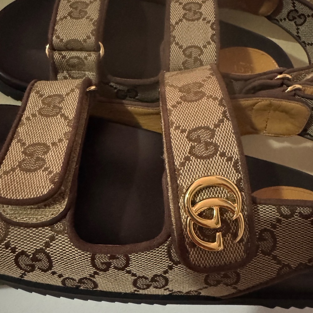 Gucci Brown and Tan Logo Sandals - Picture 4 of 11